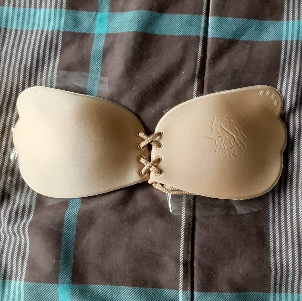 NWOT C-cup Sticky Butterfly Push Up Bra